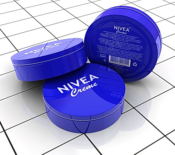 Flashback: 100 éve kenhetjük -  NIVEA